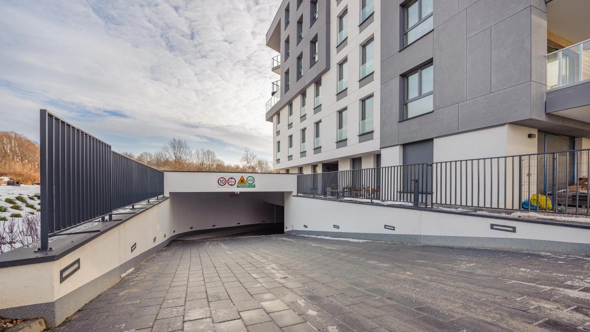 Apartamenty Sun & Snow Przystan Letnica Гданск Екстериор снимка